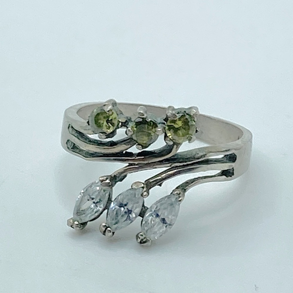 STERLING Silver w Green & Clear / White Cz Stones Vines Design Sz 8